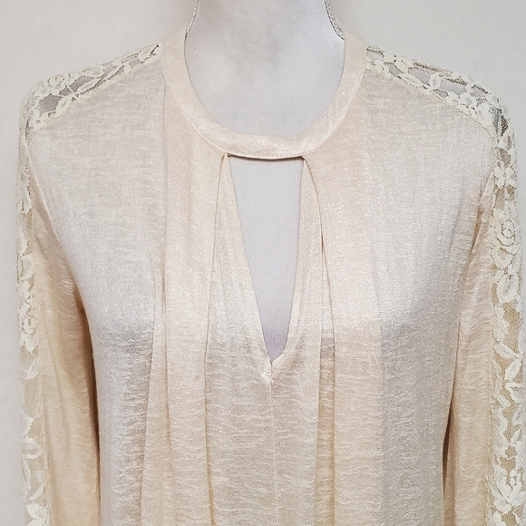 𝅺UMGEE USA Cream Lace Bell Sleeve Keyhole Pleated Bust Boho Midi Dress Small - Picture 3 of 11